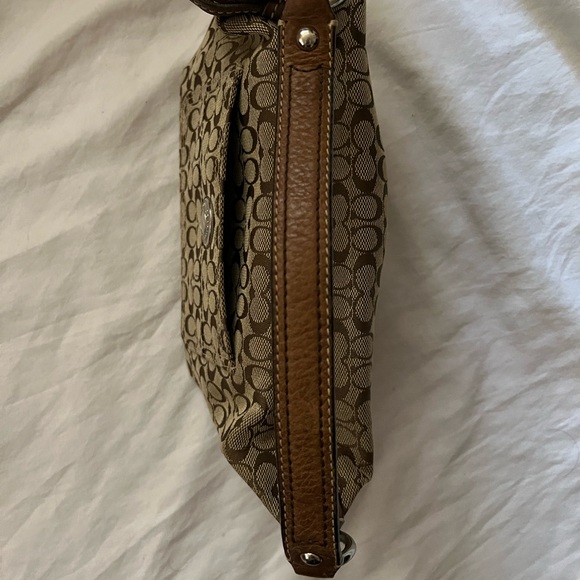 SOLD! VINTAGE COACH SIGNATURE BAGUETTE MINI - Picture 4 of 7